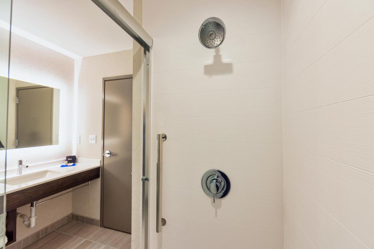 Holiday Inn Express & Suites - Harrisonburg University Area By Ihg Экстерьер фото